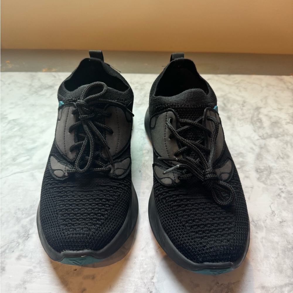 **SOLD** Vessi waterproof Black and Blur Womens Athletic Shoes
